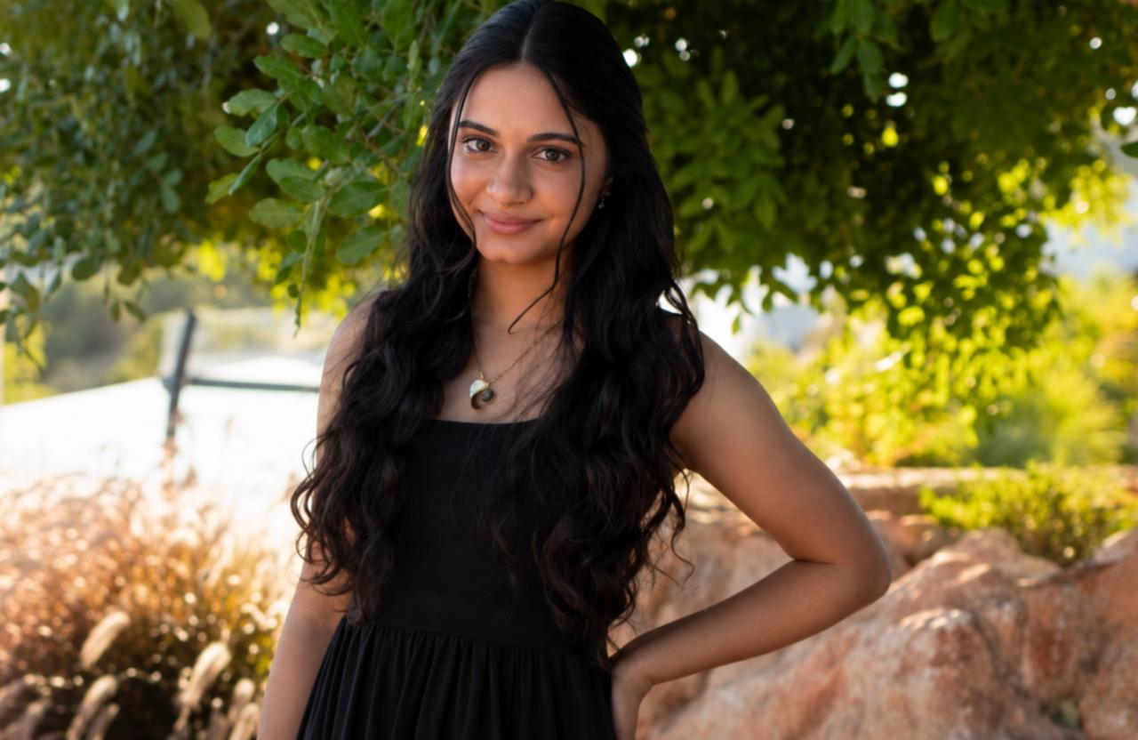 Aryana, 16